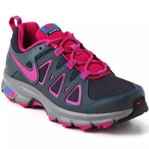 Nike Women's Alvord 10